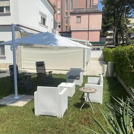 Guesthost - Augusta Milano Marittima