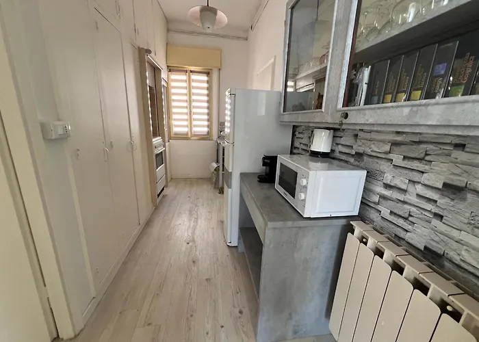 Guesthost - Augusta Apartment *